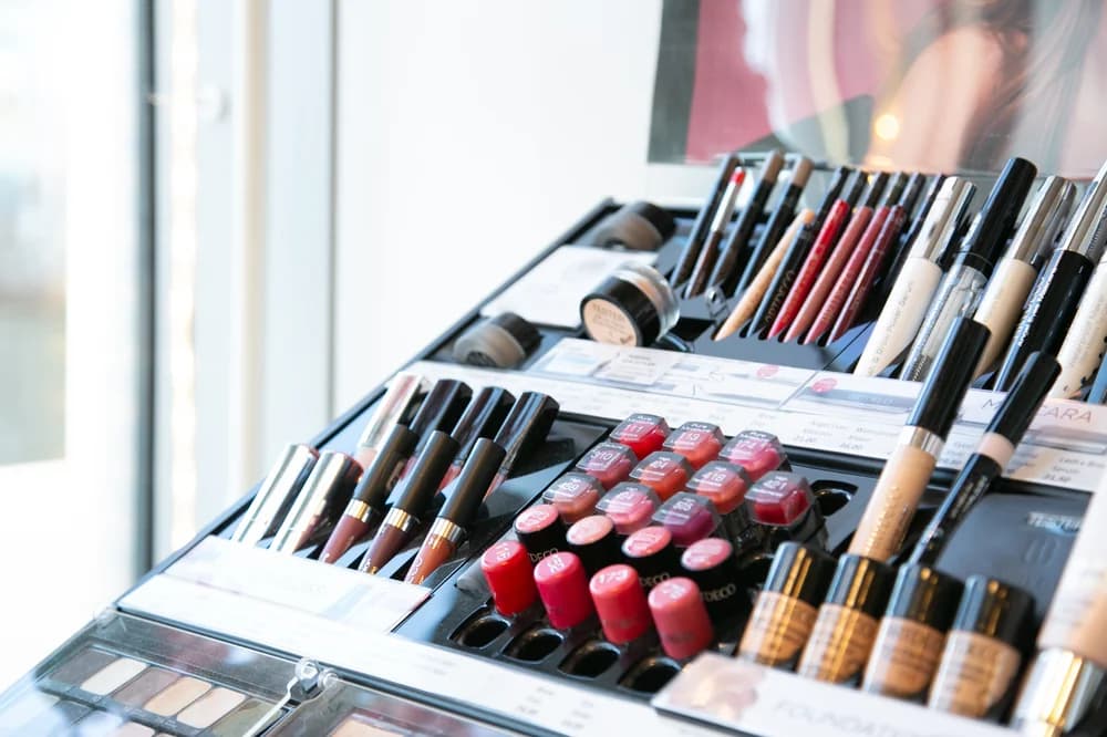 ARTDECO ammattimeikit ja tarvikkeet - Fresh Beauty