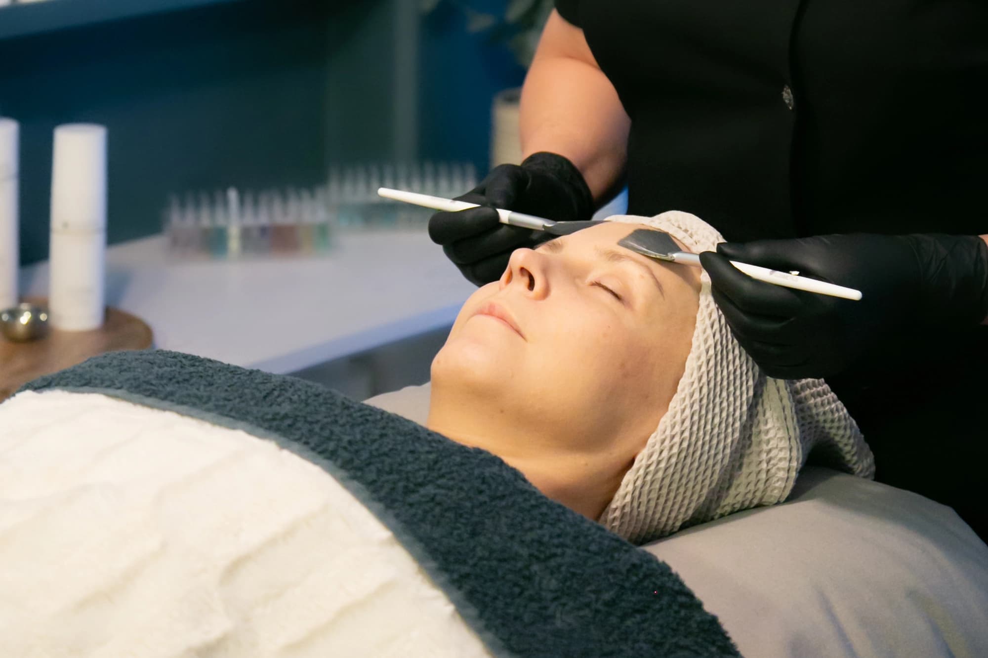 Celestetic happohoito ja kemiallinen kuorinta Espoo - Fresh Beauty
